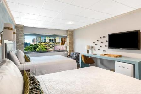 Riverwalk Plaza - 45