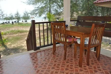 Pranee Beach Bungalows - 24