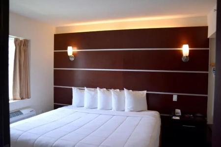 Days Inn & Suites by Wyndham - 20