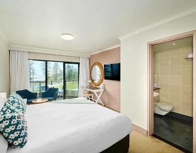 Rydges - 103