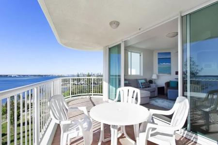 Crystal Bay On The Broadwater - 238