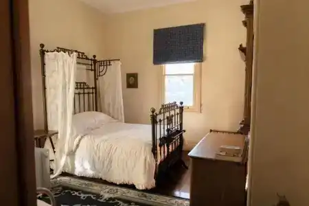 Fire Station Inn - 111