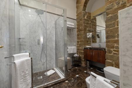 Donati Luxury Tower Suites - 7