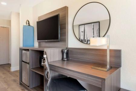 Quality Inn Near Orlando Airport Florida Mall - 2
