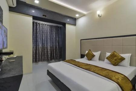 Aroma- Dadar - 17