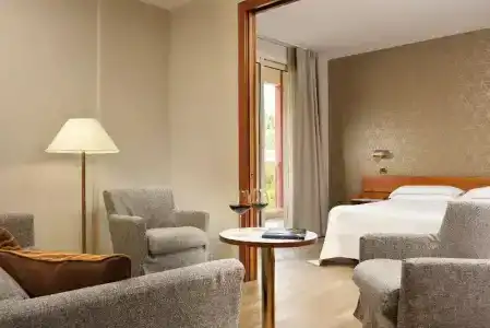 Continental Wellness & Spa - 78