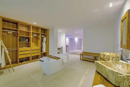 Seasense Boutique & Spa - 120