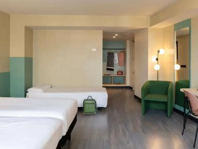 Ibis Styles Zaragoza Ramiro I - 53