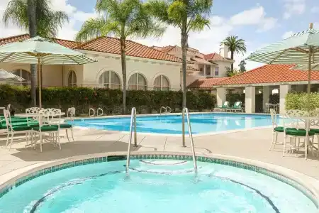 Hayes Mansion - 21