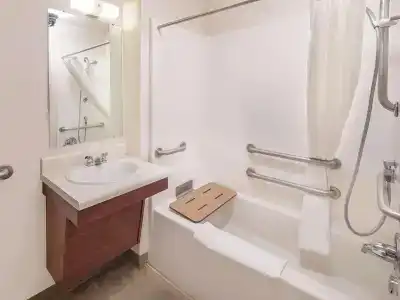 Woodspring Suites West In Qd - 22
