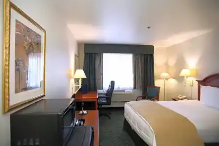 Baymont INN & Suites by Wyndham - 50
