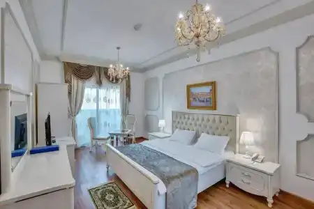 Royal - 10