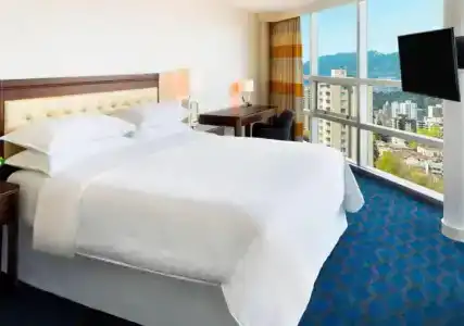 Sheraton Wall Centre - 4