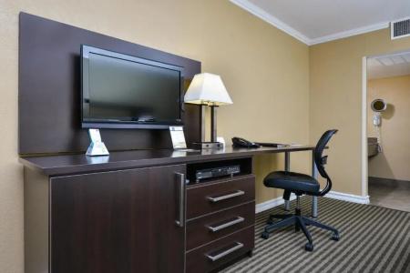 Best Western Royal Sun Inn & Suites - 45