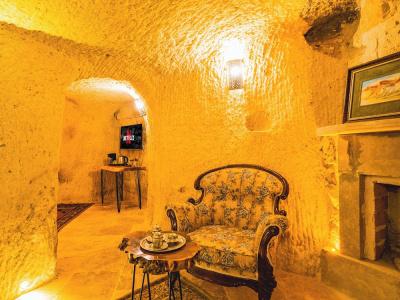 Atilla's Cave - 506