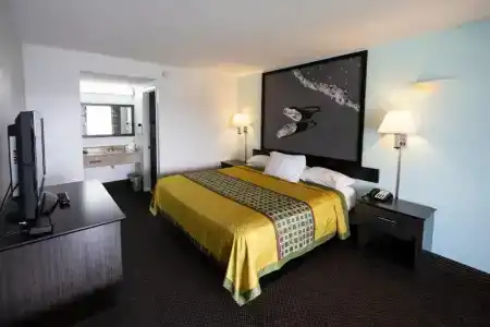 Ocean Breeze Inn - 23