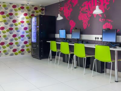 Safestay Kensington Holland Park - 16