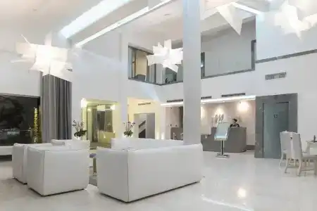 Royal Marmin Bay Boutique & Art - 1