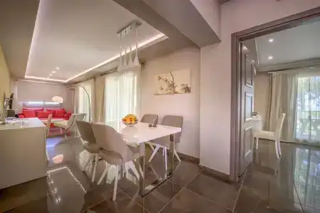 Koukounaria & Suites - 105