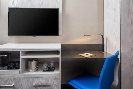 Doubletree By Hilton New York Times Square West - 67