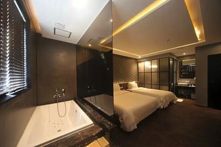 Beomil Brown Dot - 44