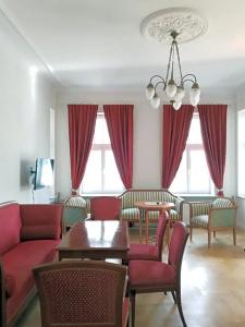 Chopin Boutique - 117