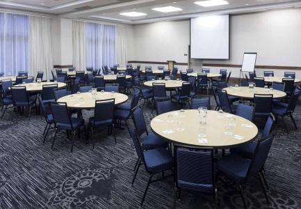 Courtyard by Marriott Downtown - 15