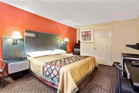 Super 8 by Wyndham Kissimmee/Maingate/Orlando Area - 14