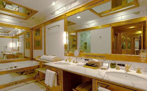 The Raj Palace (Small Luxurys of the World) - 101