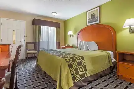 Rodeway Inn - 23