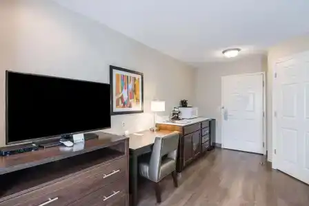 Hawthorn Suites by Wyndham Fort Benning - 29