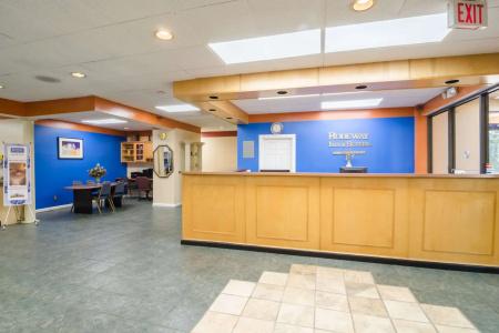 Rodeway Inn & Suites Southeast - 1