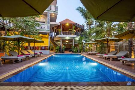 Reveal Courtyard in Reveal Angkor - 10