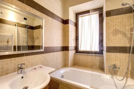 The Strand - 12
