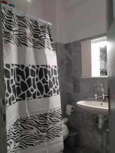 Erato Studios & Apartments - 7