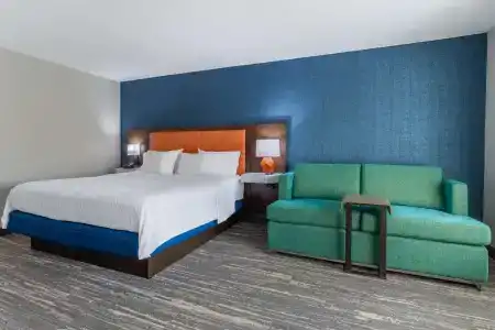 Hampton Inn - 51