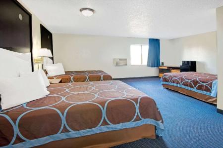 Super 8 by Wyndham/La Posada Lane - 26