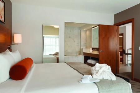 Radisson & Conference Center Airport East - 4