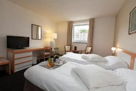 Hôtel Paradis - 43