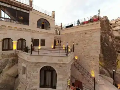 Serenus Cave Suites - 0