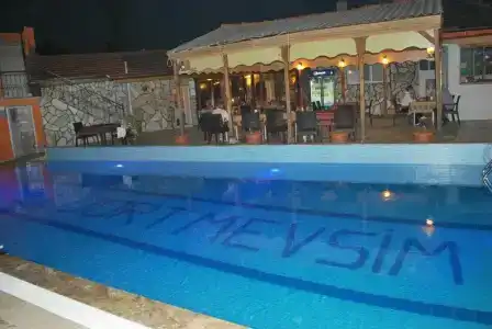 Dort Mevsim - 9