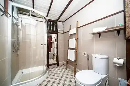 Baan Thong Ching - 81