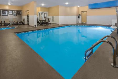 Hampton Inn Charlotte Uptown - 15