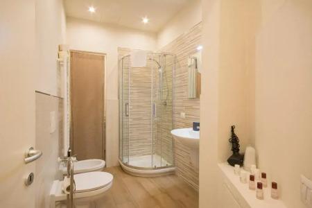 Regis Condo - 113