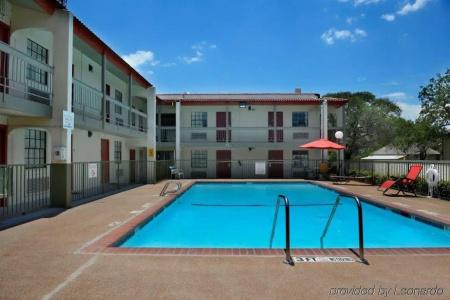 Red Roof Inn Dallas/Richardson - 18