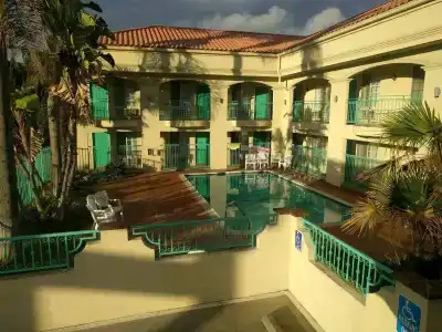 Lyfe Inn & Suites By Aga - Lax Airport - 17