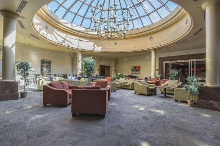 DoubleTree by Hilton North - 28