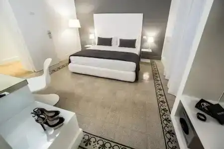 Home Boutique Luxury & Design - 30