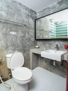 Oyo 292 The Oddy Hip - 53