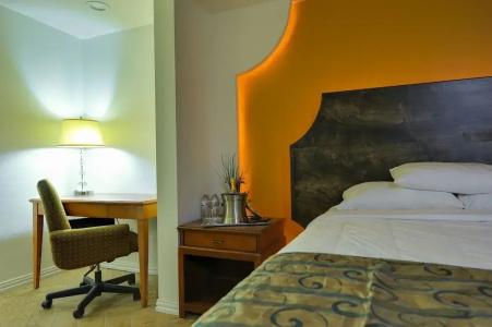 Romantic Inn & Suites - 58